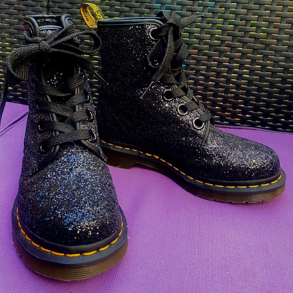Black Glitter Docs